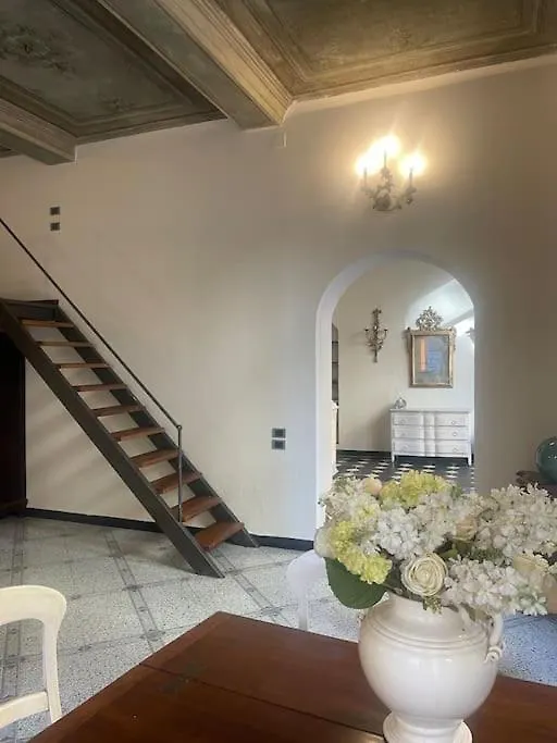 Apartment Magnifico Appartamento Del 400 L'Elisir D'Amore Genoa